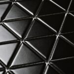 Мозаика из керамогранита с черными треугольными чипами на сетке reno-black-25.2x29.1 см фото 1
