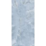 Глянцевый индийский керамогранит под голубой мрамор оник сonyx soft aqua 60х120см