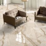 Полированный керамогранит Индия для пола и стен с рисунком под оникс fogu 60x120 см в интерьере