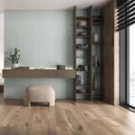 Керамическая плитка настенная глянцевая кабанчик Pamesa mayolica celeste 7.5x30 см фото в интерьере