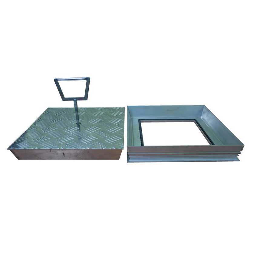 Люк напольный сантехнический реал вид 2