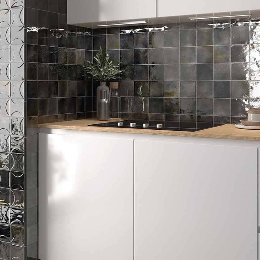 Керамическая плитка настенная черная Hanoi black ash 10x10 30011 Керамическая плитка Hanoi black ash 10x10 фото в интерьере