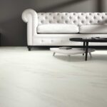 Керамогранит белый мрамор Benadresa trivor 80x80 фото в интерьере