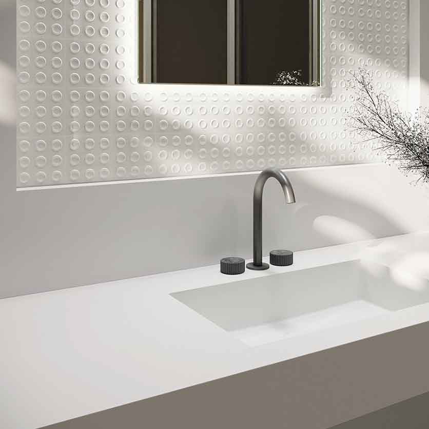 Керамическая плитка настенная белая Испания Ape Carmen Acrux Diamond 10X10 см с кругами Плитка керамическая испанская белая Ape carmen Acrux Diamond 10X10 фото в интерьере